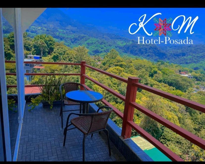 K&M Hotel Хилитла Экстерьер фото
